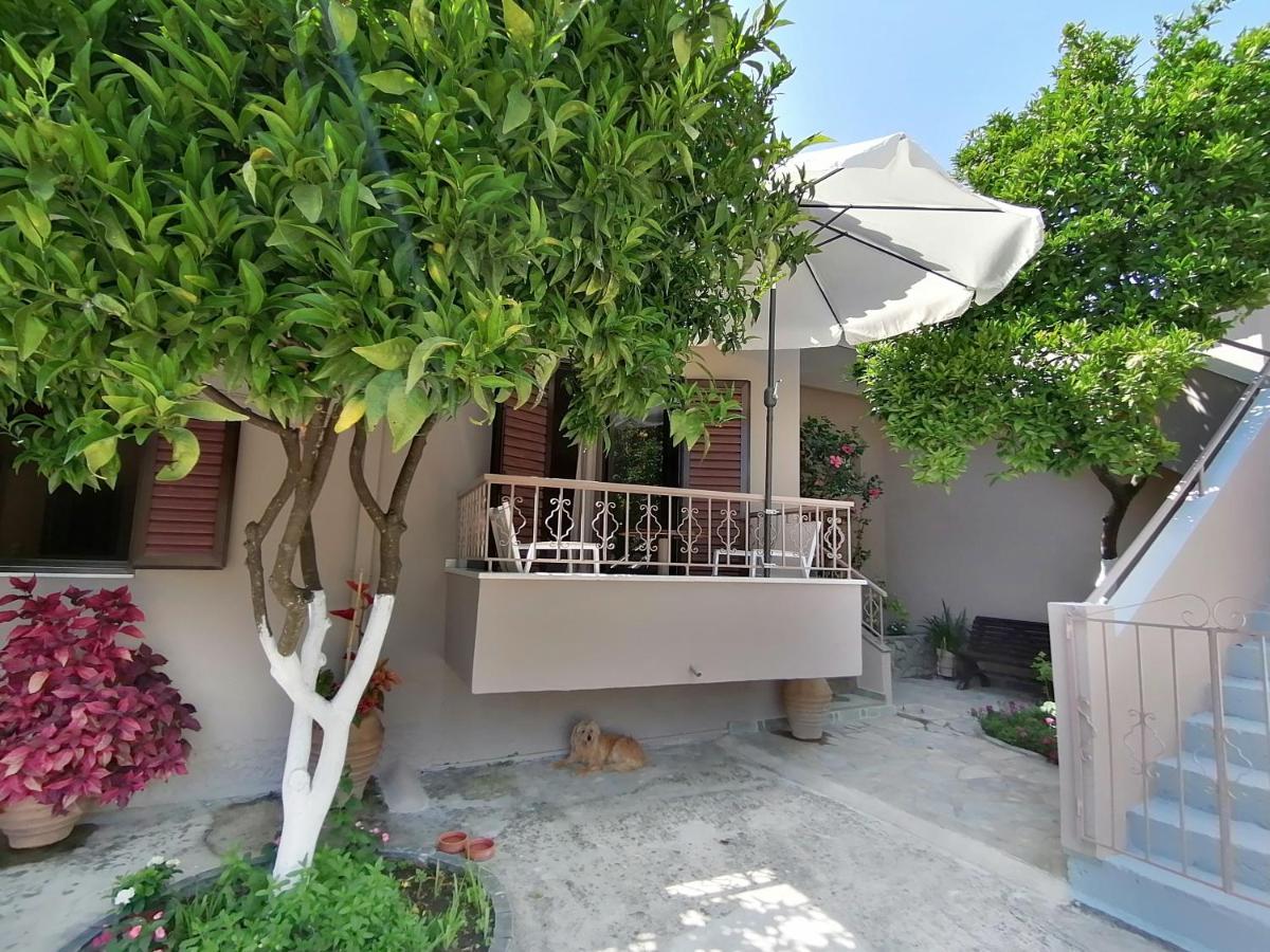 Villa Nikolaou Parga Exterior photo