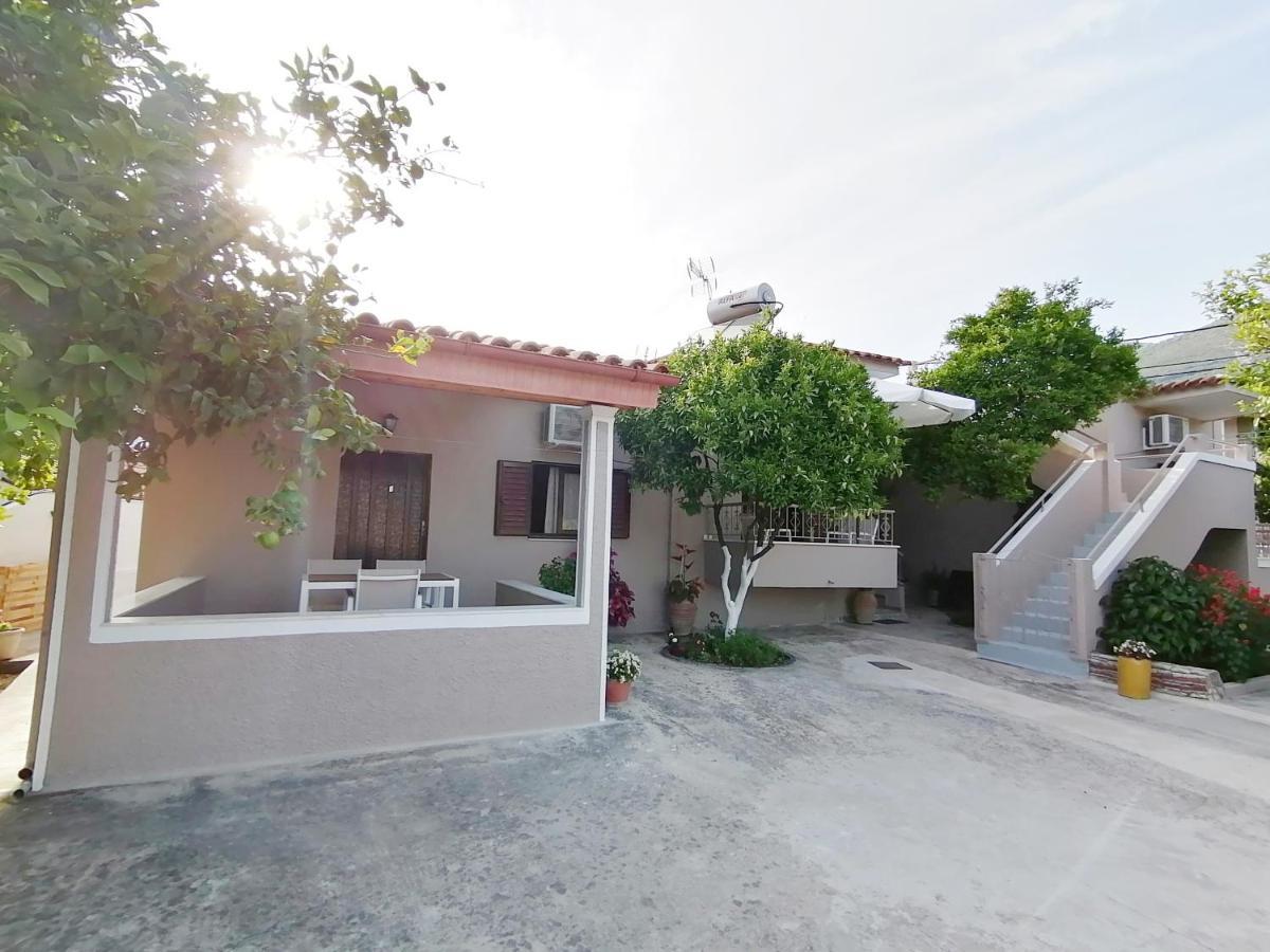 Villa Nikolaou Parga Exterior photo